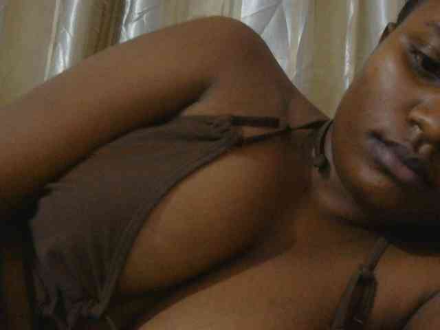 naughtygirll webcam