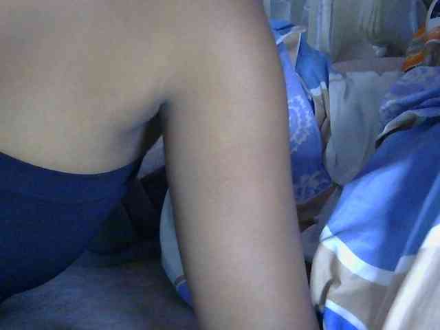 naughtygirll webcam