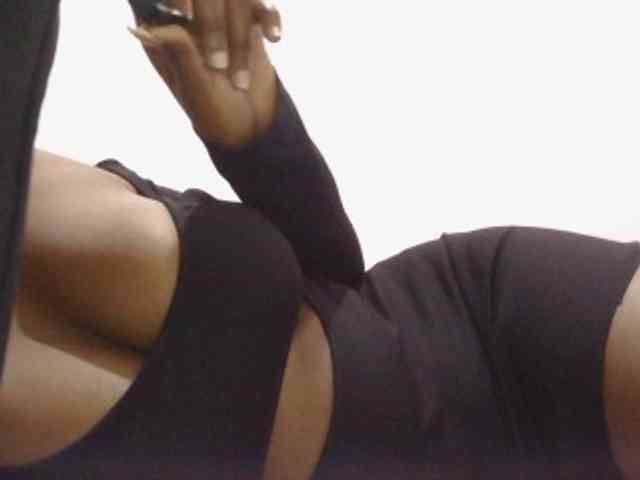 naughtygirll webcam
