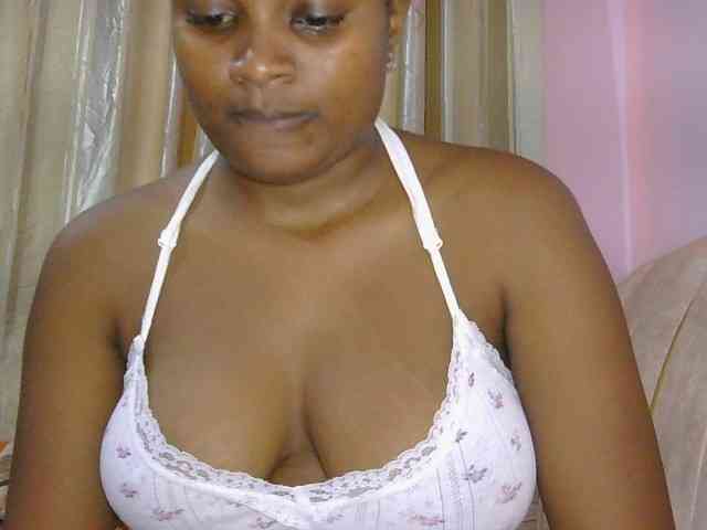 naughtygirll webcam