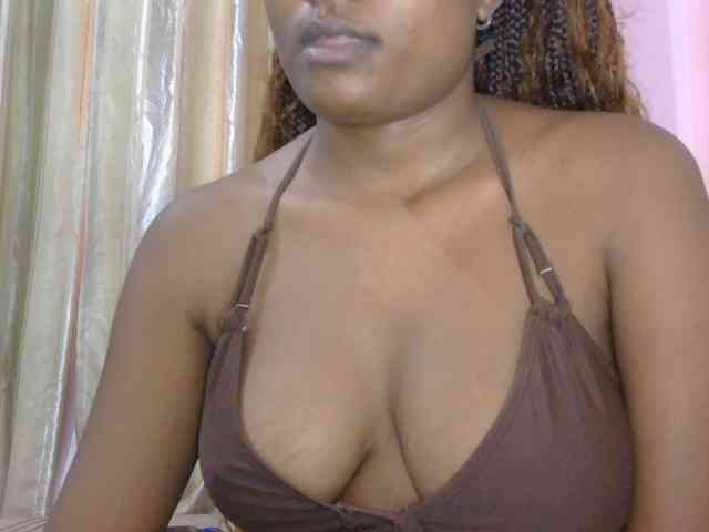 naughtygirll webcam