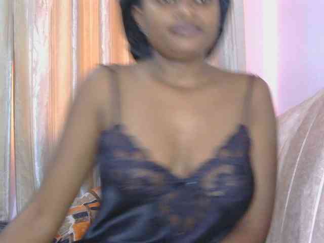 naughtygirll webcam