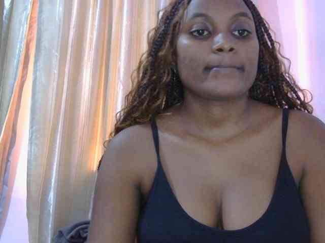 naughtygirll webcam