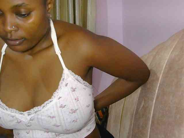 naughtygirll webcam