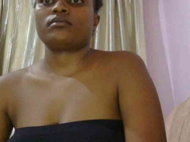 naughtygirll webcam