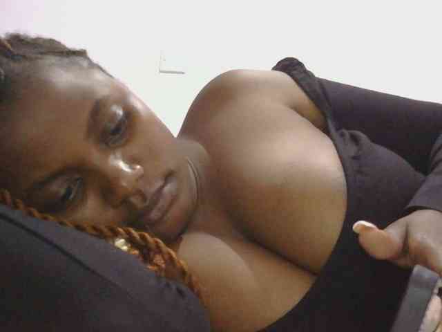 naughtygirll webcam