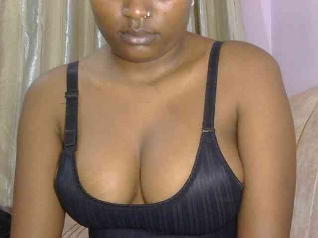 naughtygirll webcam