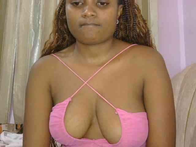 naughtygirll webcam