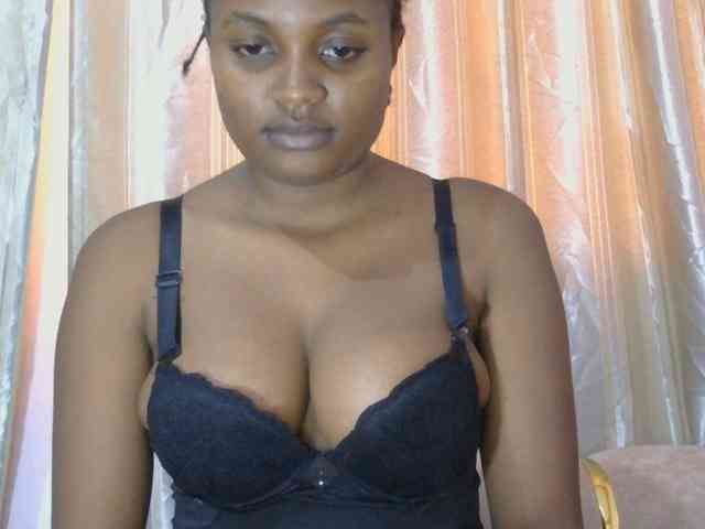 naughtygirll webcam