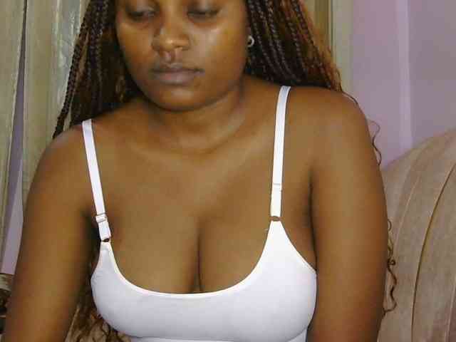 naughtygirll webcam