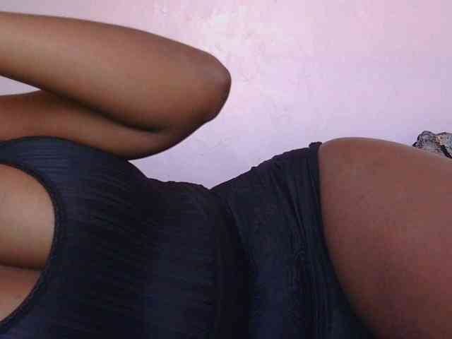 Model: naughtygirll