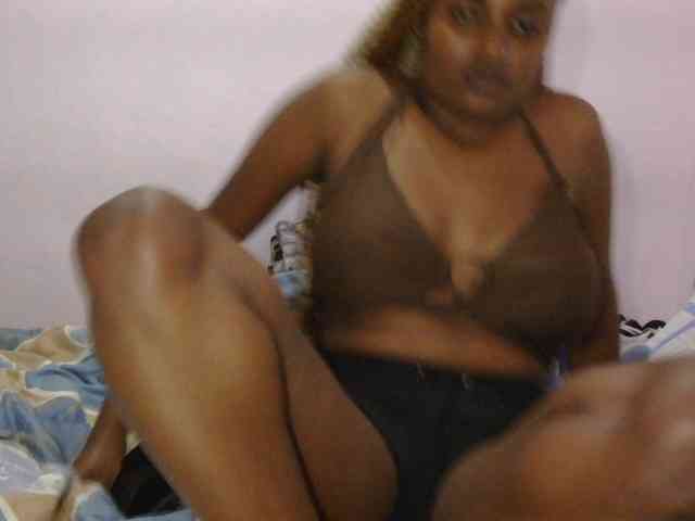 naughtygirll webcam