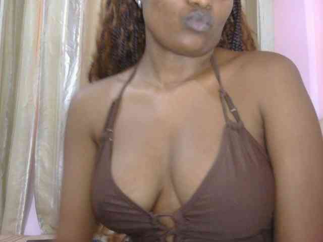 naughtygirll webcam