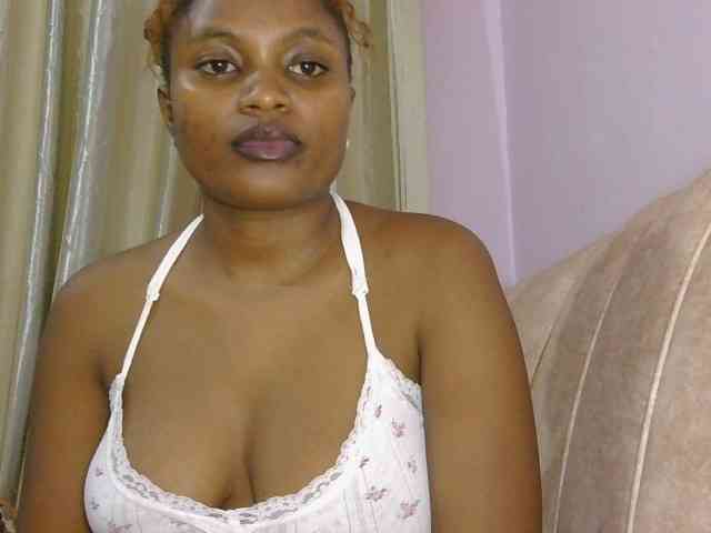 naughtygirll webcam
