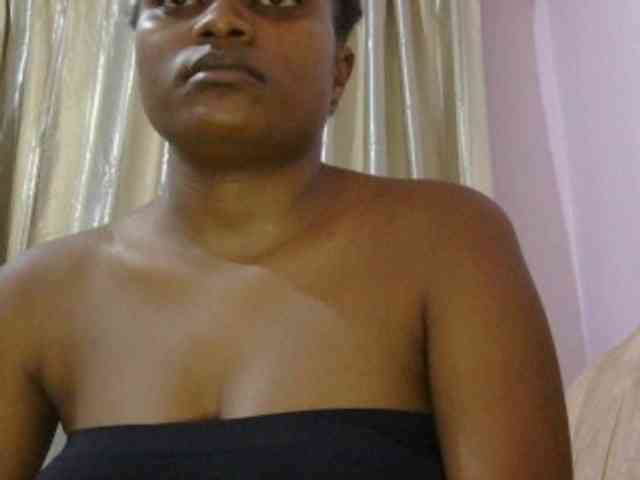 naughtygirll webcam