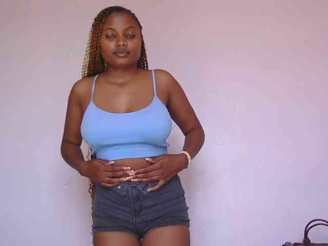 naughtygirll webcam