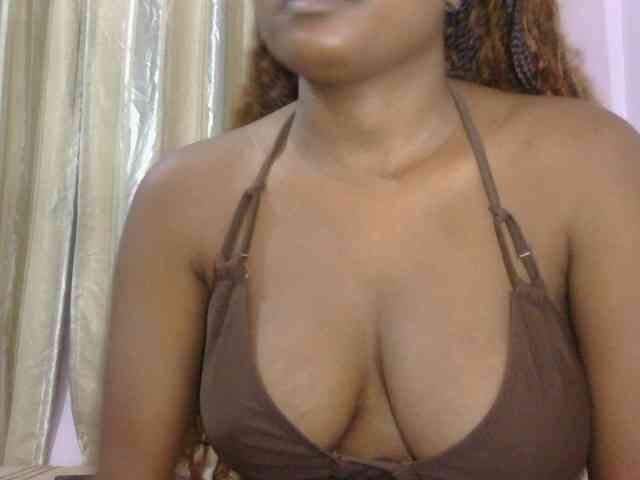 naughtygirll webcam