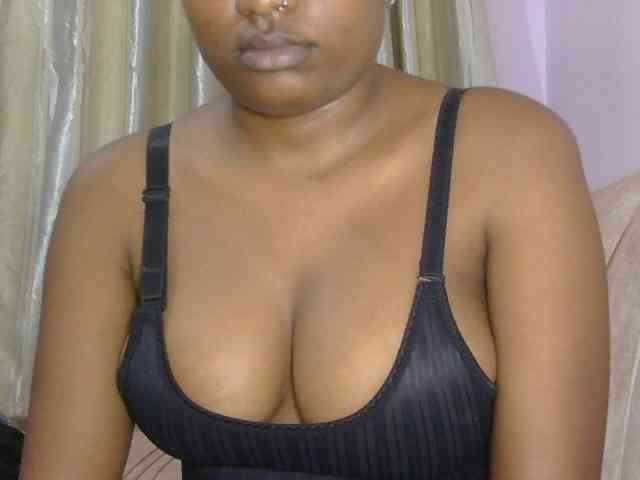 naughtygirll webcam