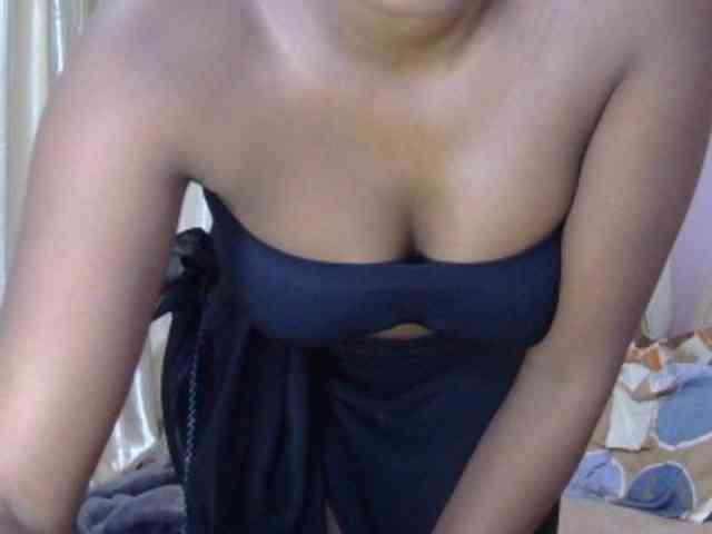 naughtygirll webcam