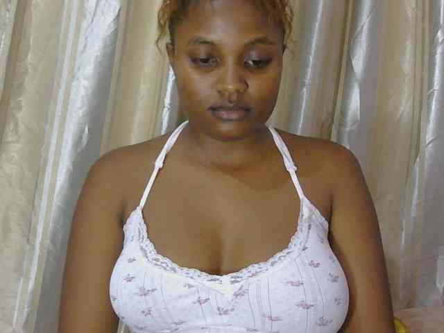 naughtygirll webcam