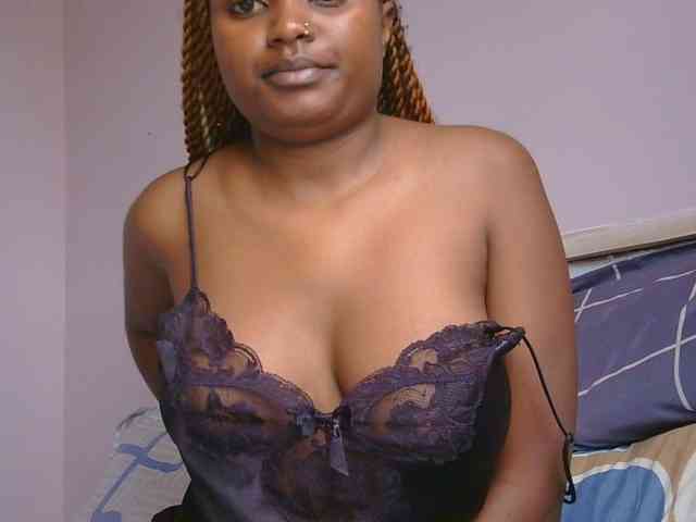 naughtygirll webcam