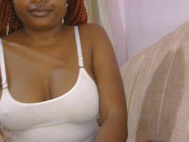 naughtygirll webcam