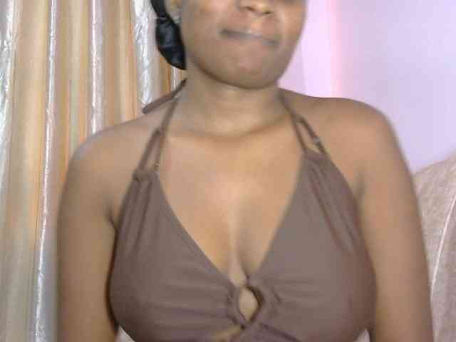 naughtygirll webcam