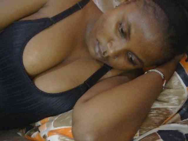 naughtygirll webcam