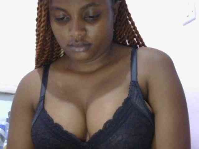 naughtygirll webcam