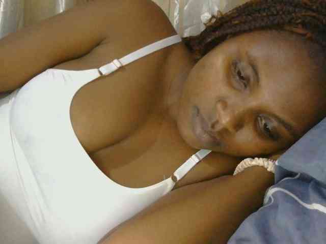 naughtygirll webcam