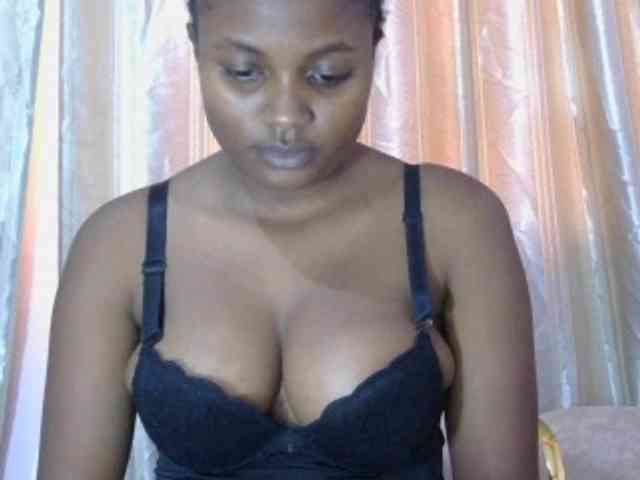 naughtygirll webcam