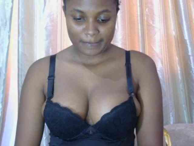 naughtygirll webcam