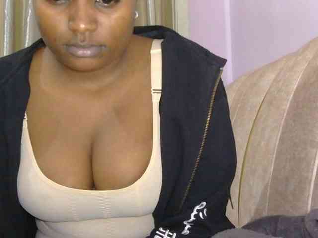 naughtygirll webcam
