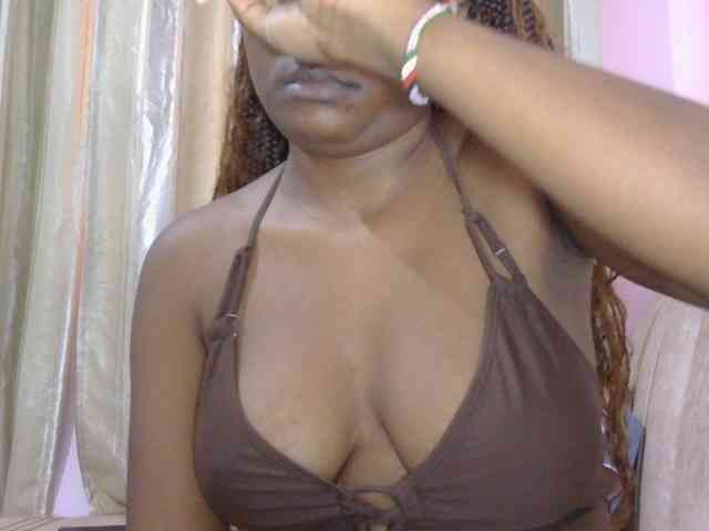 naughtygirll webcam