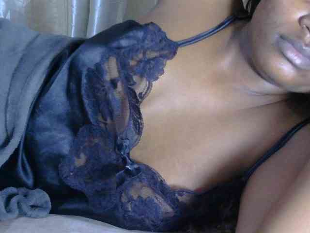 naughtygirll webcam