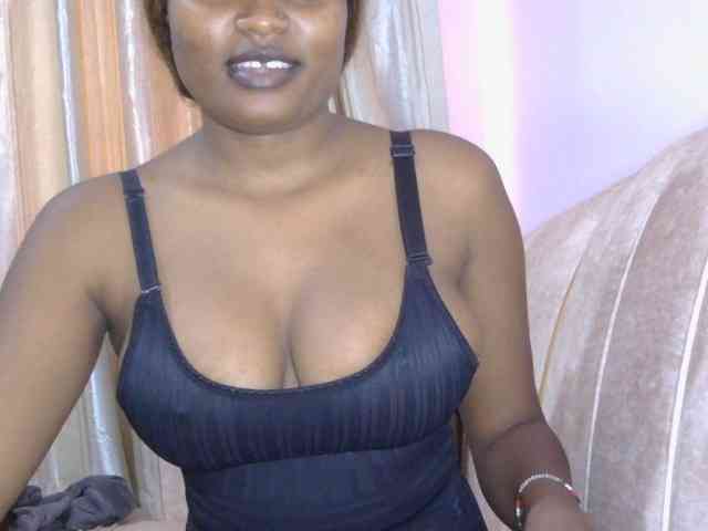naughtygirll webcam