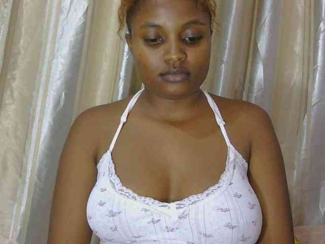 naughtygirll webcam