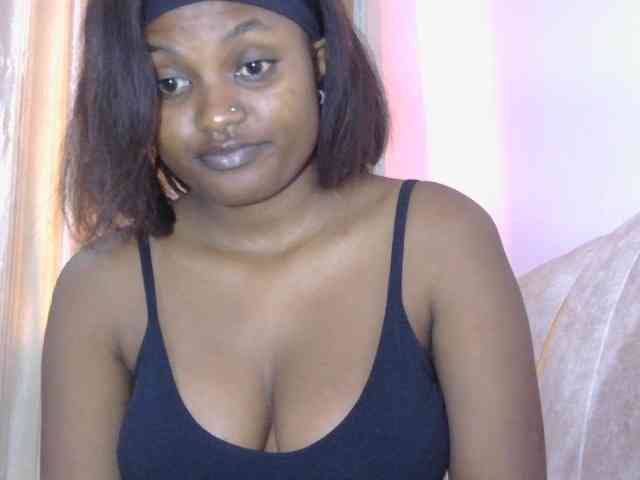 naughtygirll webcam