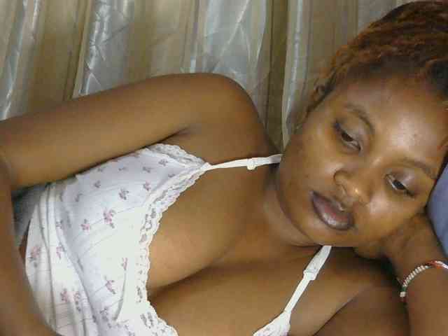 naughtygirll webcam