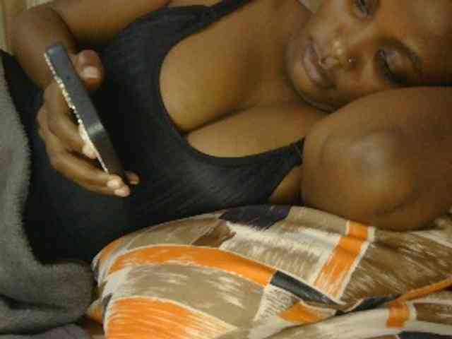 naughtygirll webcam