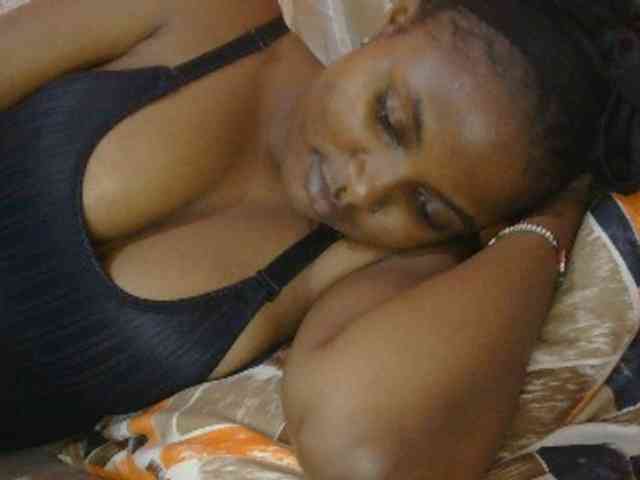 naughtygirll webcam