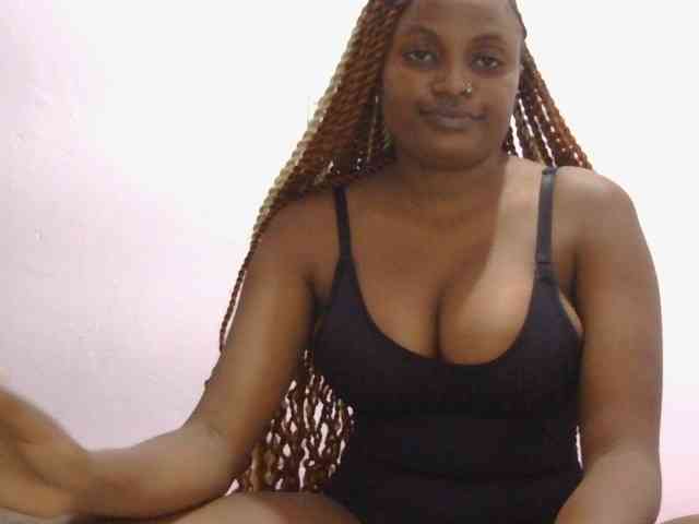 naughtygirll webcam