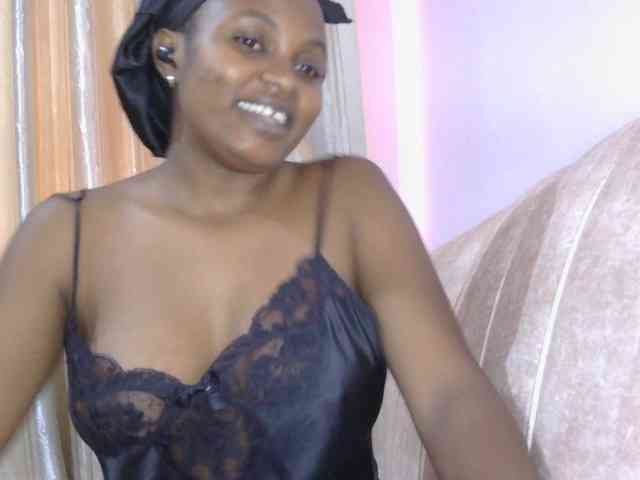 naughtygirll webcam