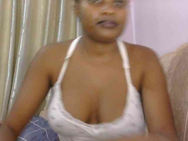 naughtygirll webcam