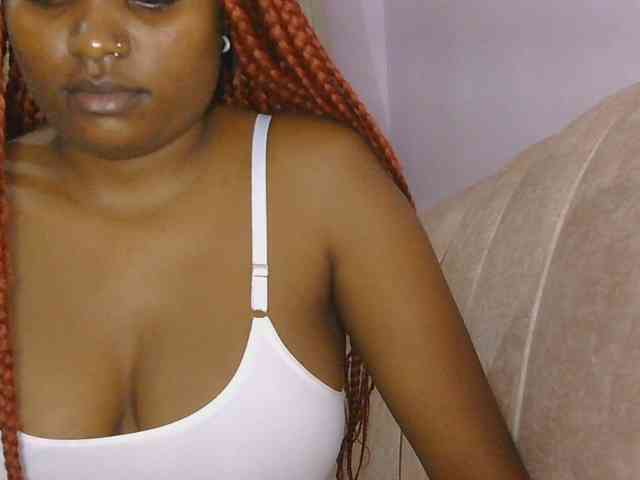 naughtygirll webcam
