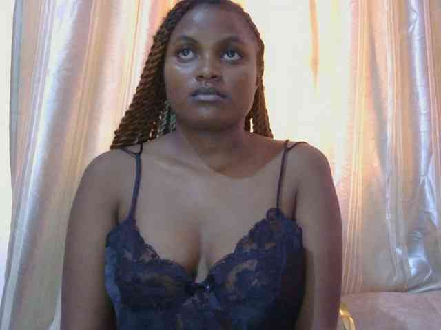 naughtygirll webcam