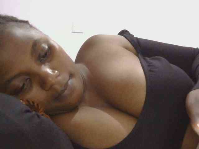 naughtygirll webcam