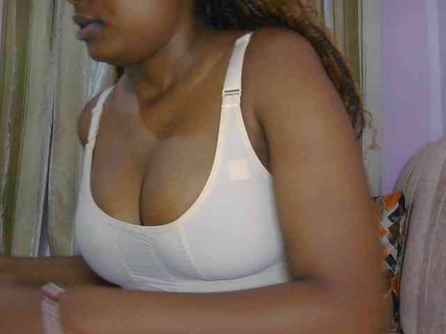 naughtygirll webcam