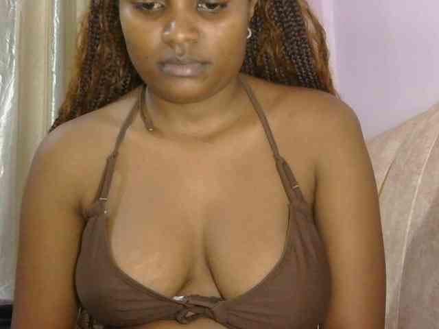 naughtygirll webcam
