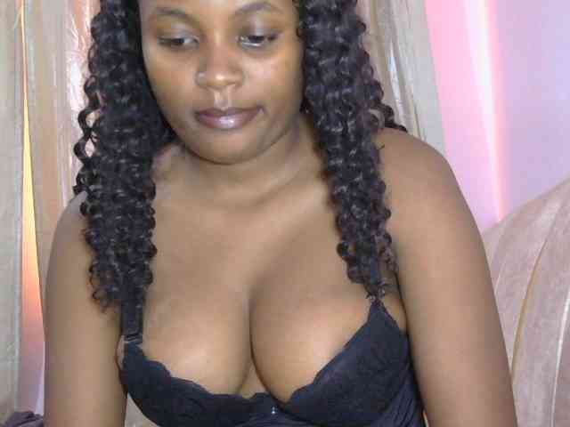 naughtygirll webcam